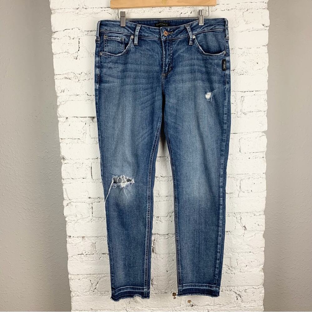 Silver Jeans Co Boyfriend Distressed Blue Raw Hem Jeans W33